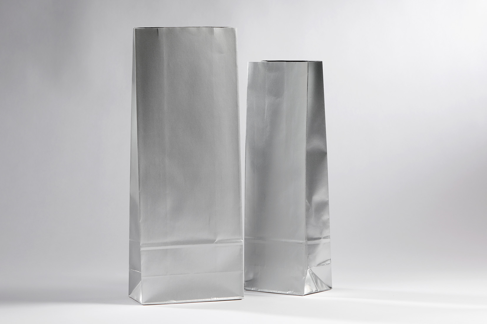 Silver coloured paper bags - Image 2