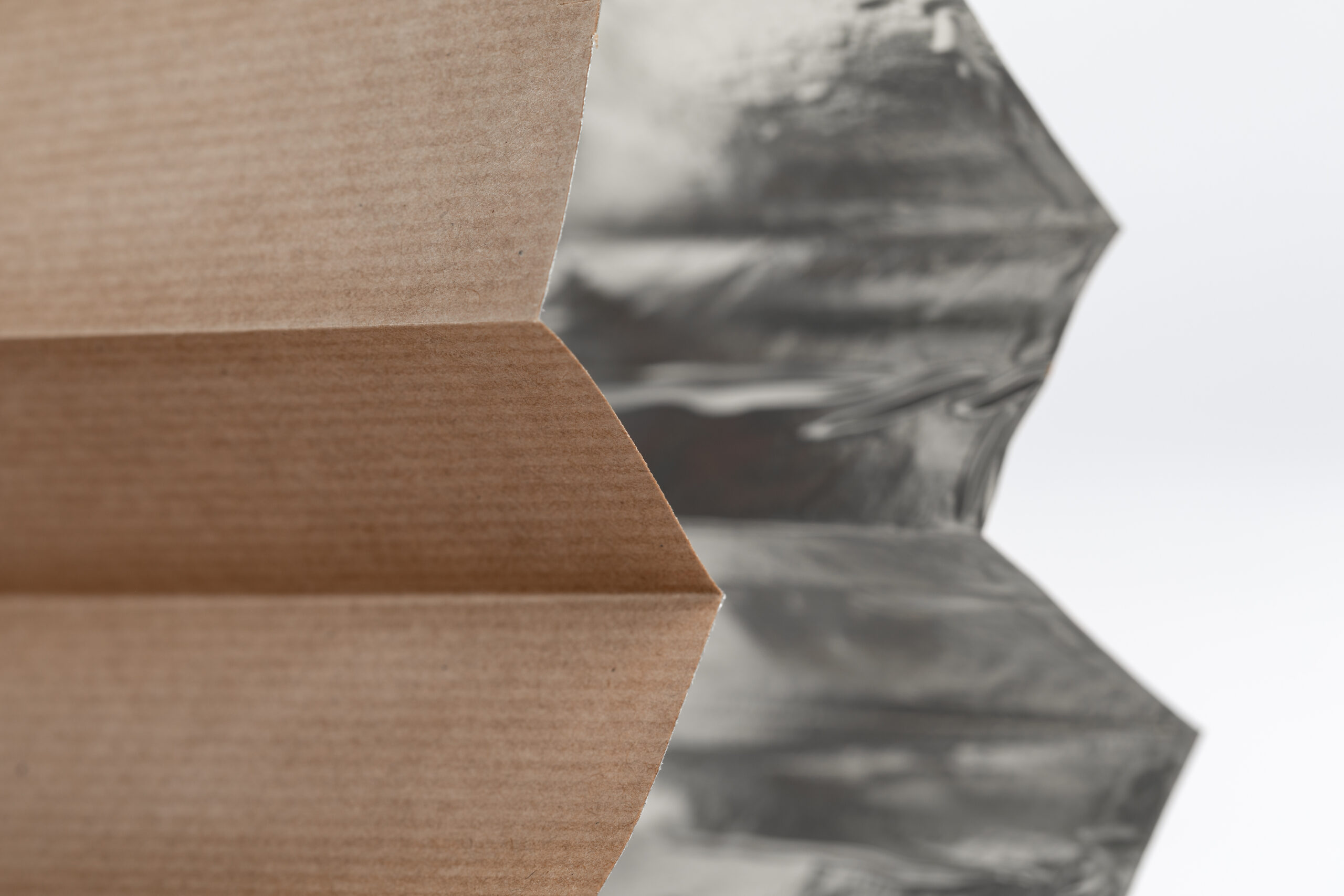 Brown paper bags with metallised OPP foil - Image 2